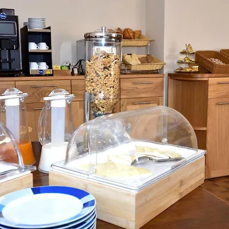 Apartmanhotel La Piccola 4*