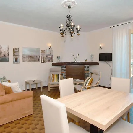 Apartahotel La Piccola